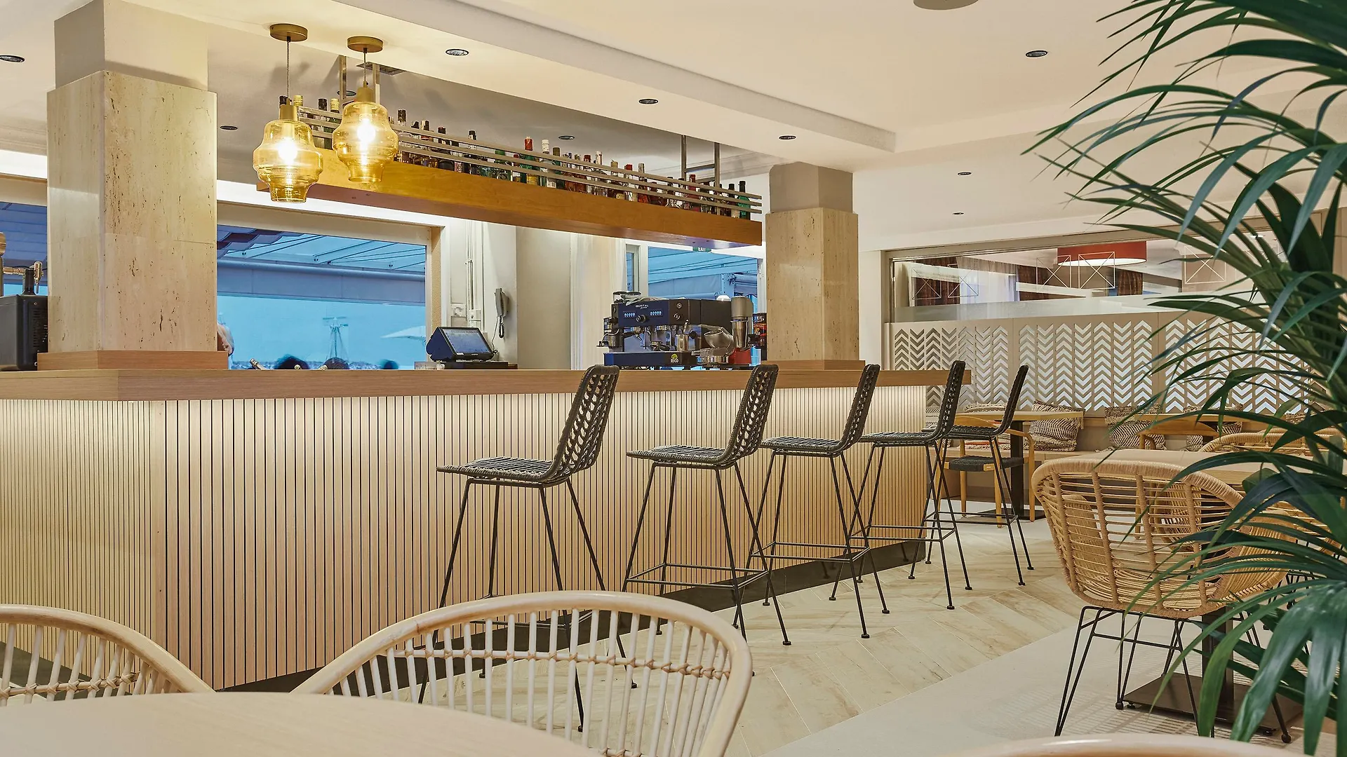 Universal Aparthotel Don Camilo Sant Elm Spanje