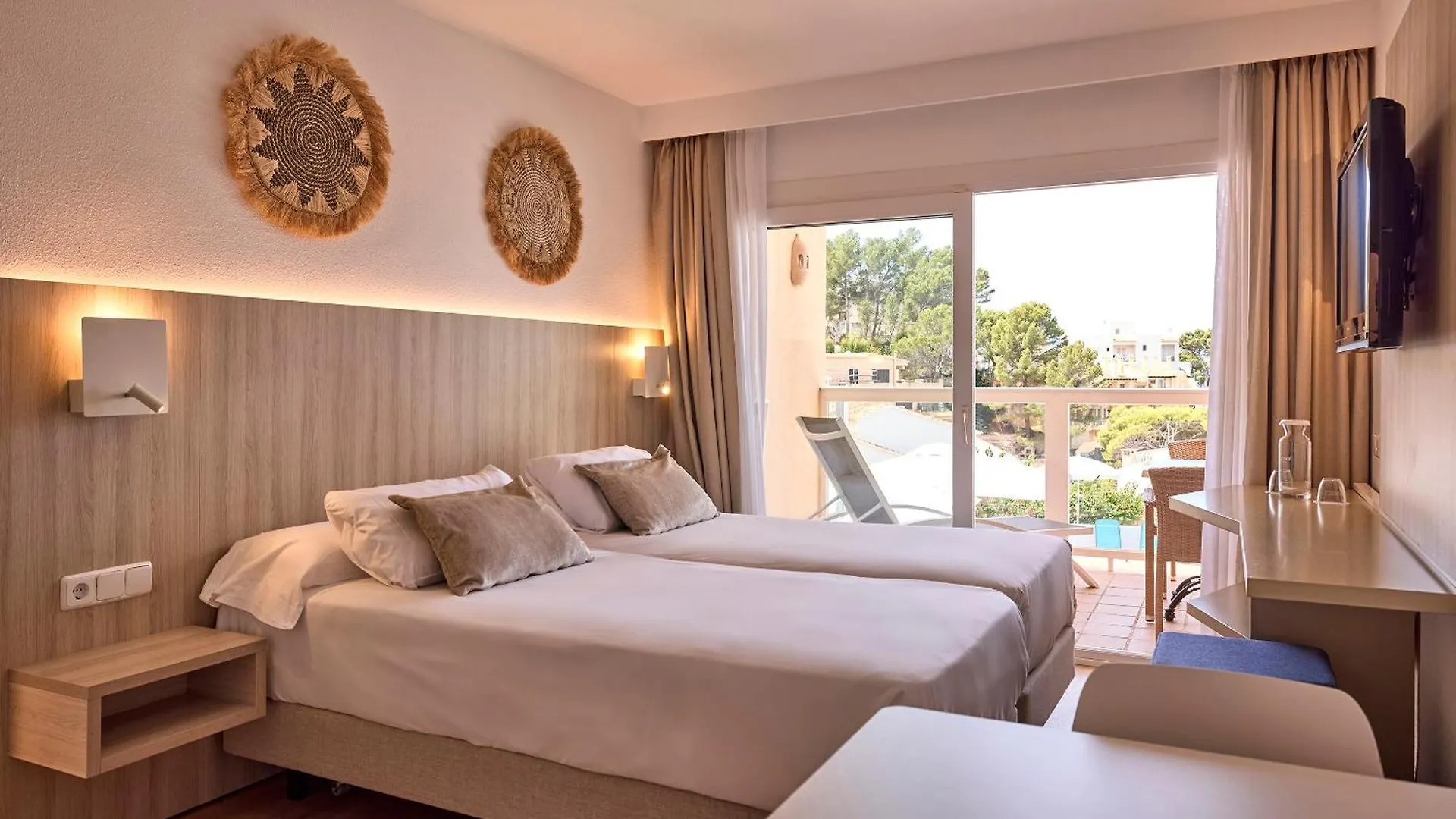 ****  Universal Aparthotel Don Camilo Sant Elm Spanien